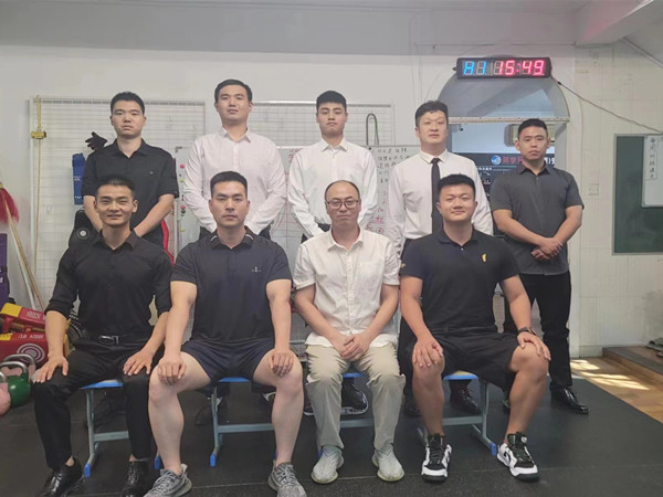 走職業(yè)化沈陽(yáng)私人保鏢路途才是保鏢公司的未來(lái)開(kāi)展方向！